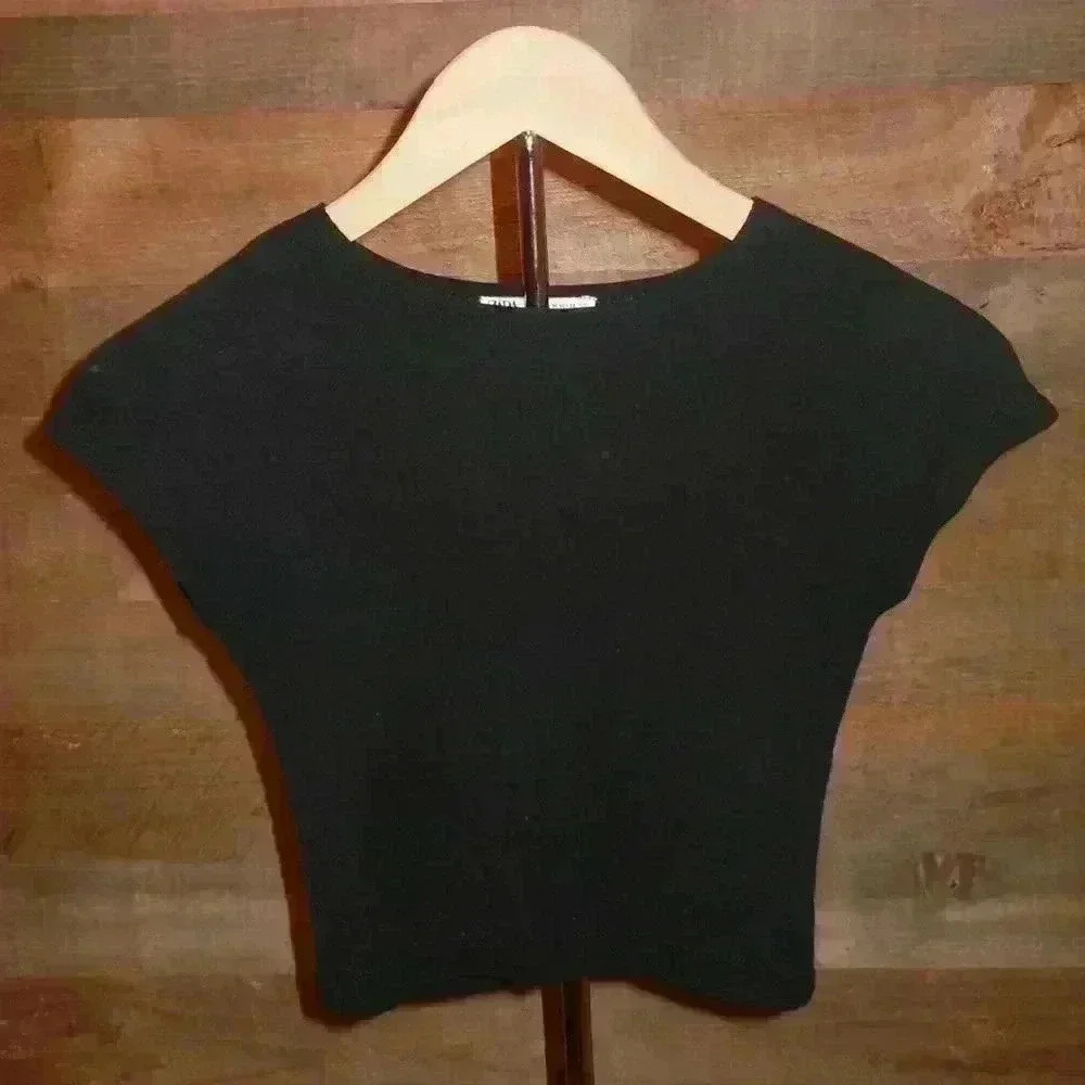Zara black cropped t-shirt - M